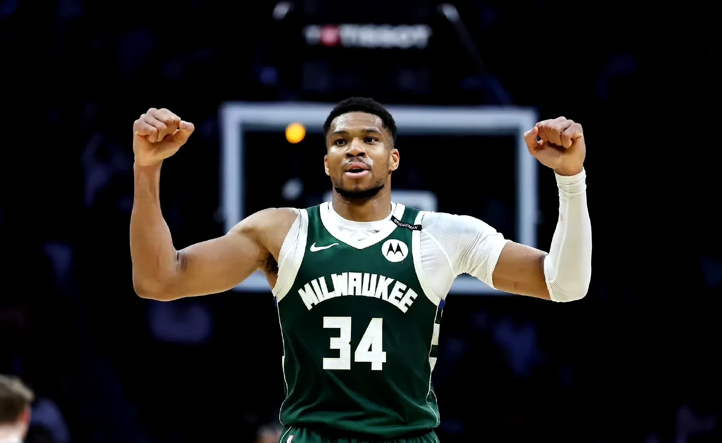 浙江队翻盘四川队，字母哥关键制胜