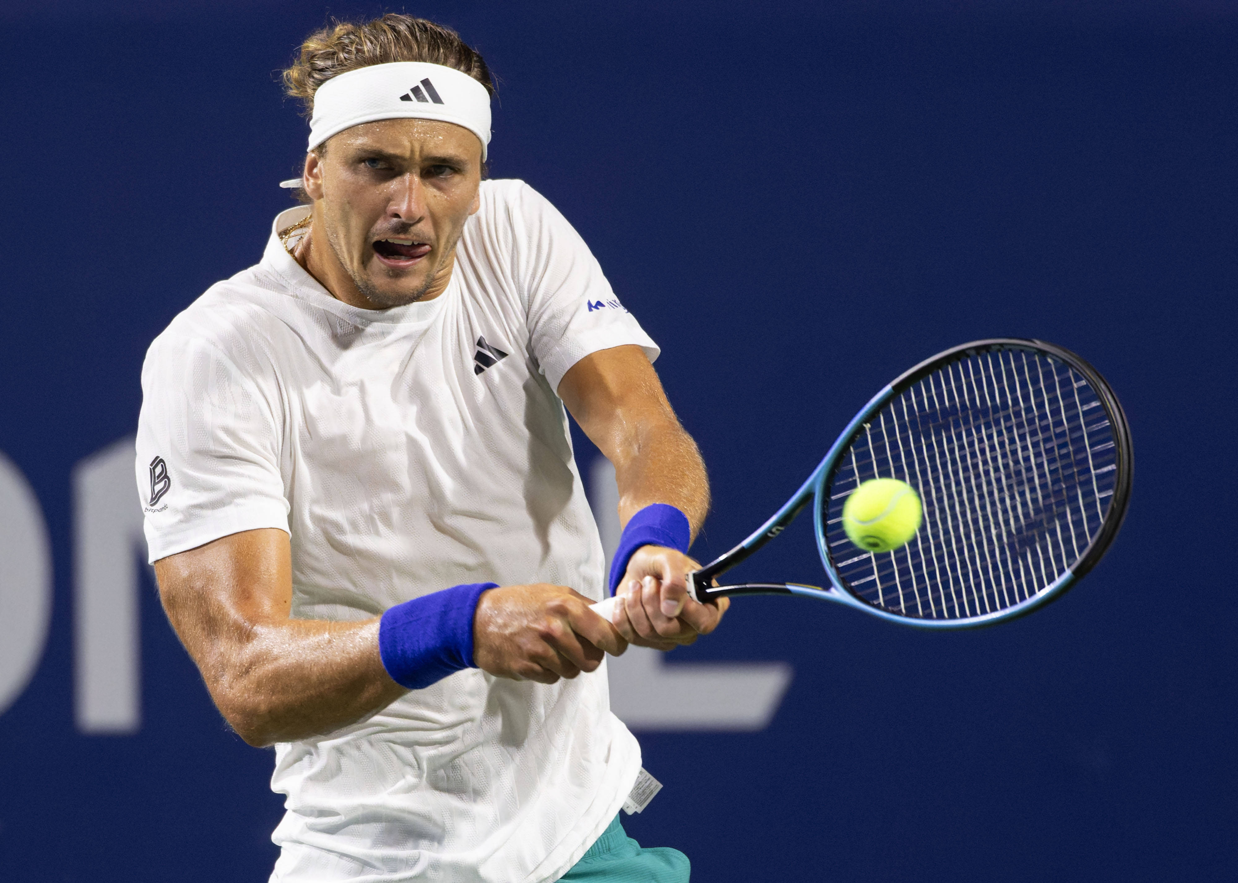 年终总决赛逆转拉沃尔杯,兹维列夫惊艳四座 年终总决赛逆转拉沃尔杯,兹维列夫惊艳四座