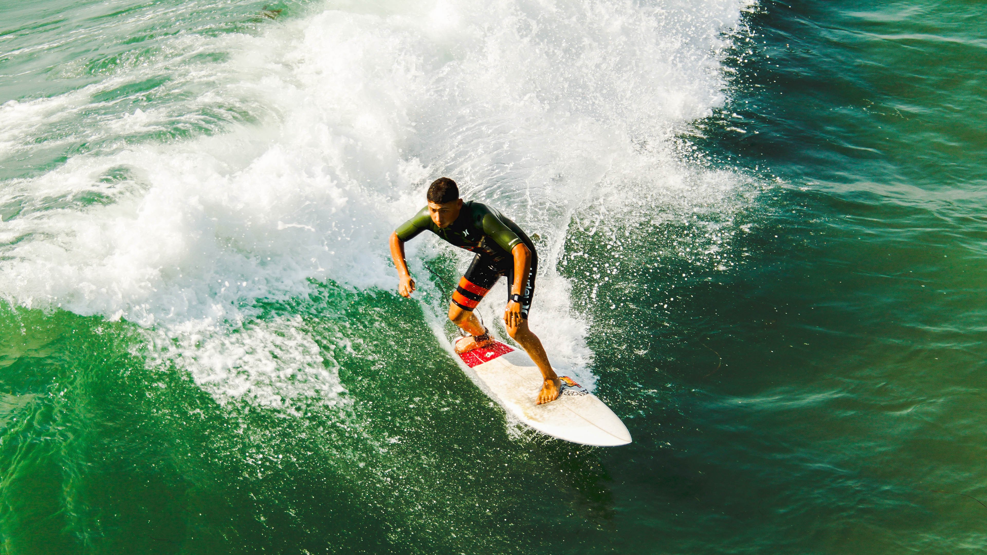 德甲争冠战之夜，德布劳内关键节点连续得分，改写联赛命运