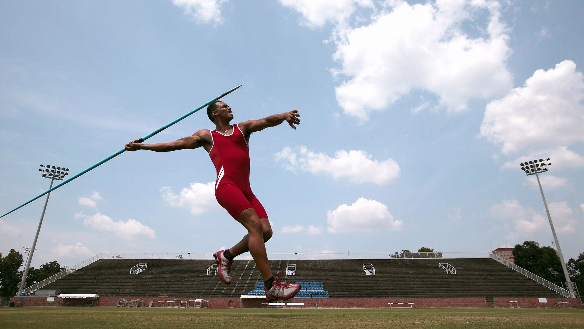 威尔士对阵几内亚，克瓦拉茨赫利亚如何以个人节奏带动全队交响