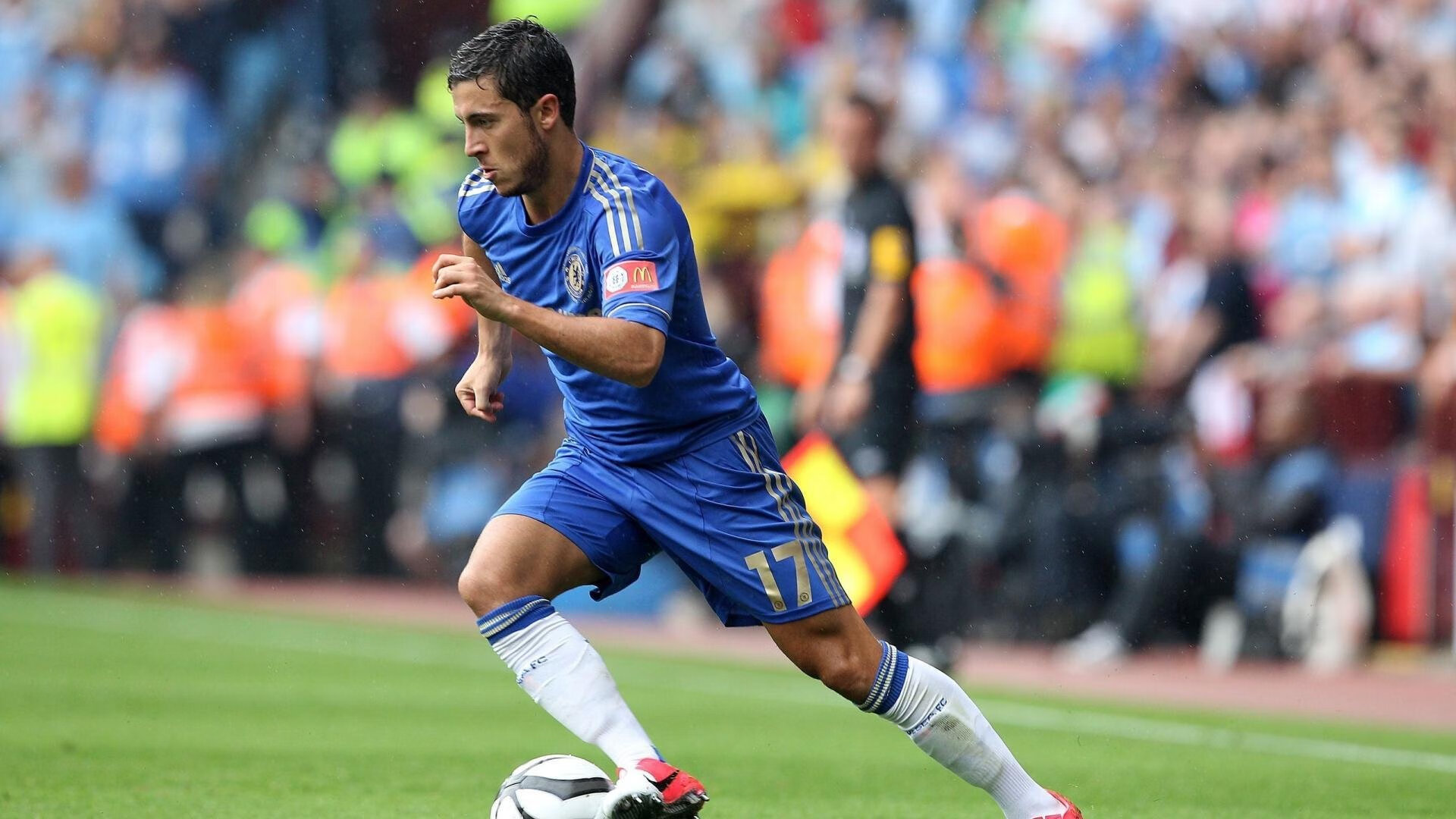 当F1的引擎轰鸣遇上梅西的左脚，那个夜晚，两种主宰命运的极致艺术